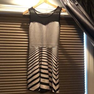 Juniors Rolla Coaster black and white dress M